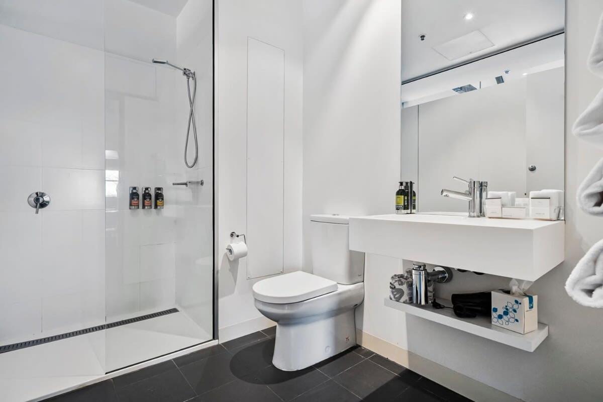 Gibson Mill Penthouse With Private Balcony - 301 Apartment