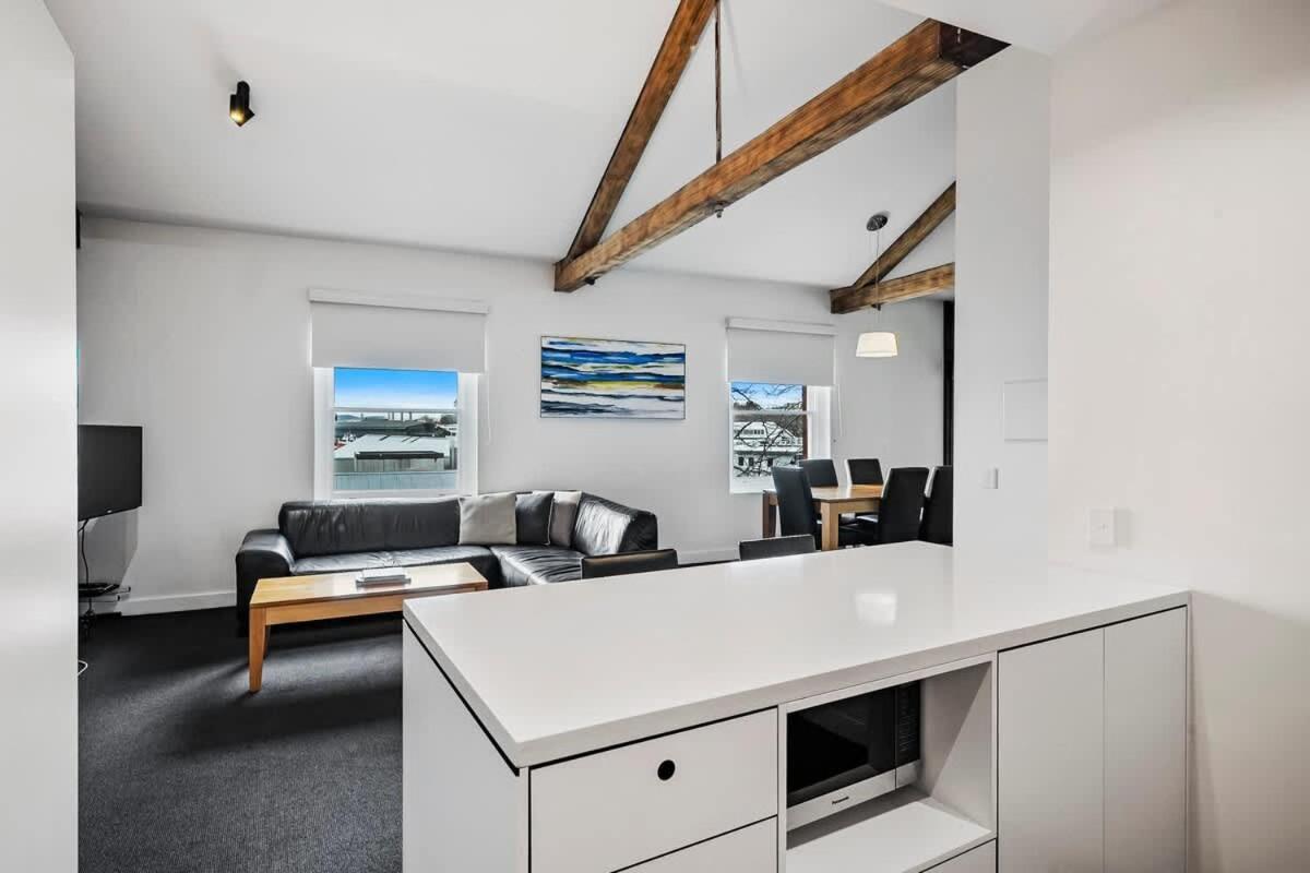 Gibson Mill Penthouse With Private Balcony - 301 Hobart
